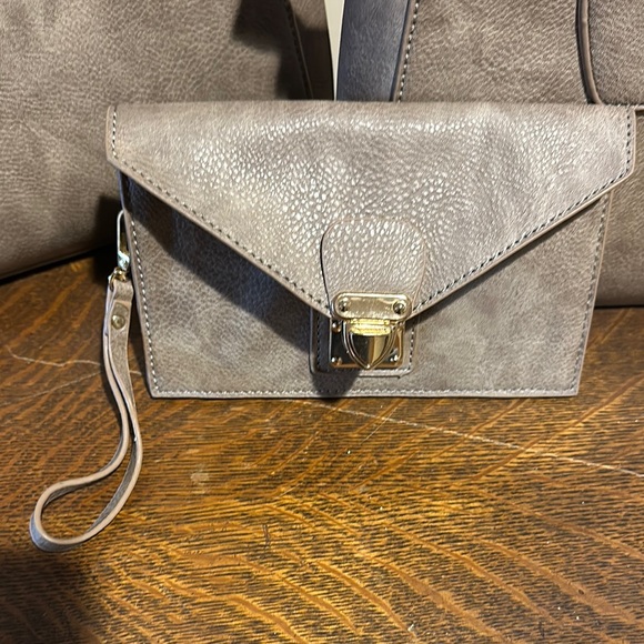 Kaari Blue Gray Shoulder Bag with Adjustable Strap and Minimalist Design - Picture 10 of 12